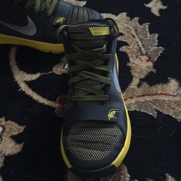 Size 5 KD5trey kids. - Picture 2 of 3